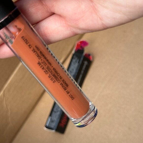 Reina Rebelde Mordida Lip Stain in Primer Beso - Picture 5 of 15